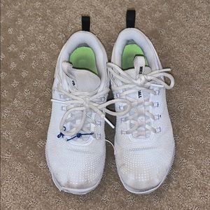 nike volleyball shoes